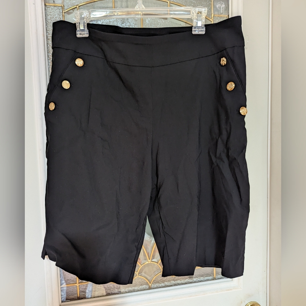 S454, Liz Claiborne Black Classic Shorts